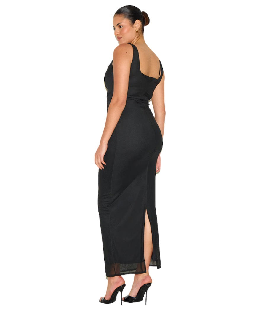 PRETTYLITTLETHING                      Robe longue en mesh doublé noir froncé à col carré