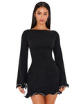 PRETTYLITTLETHING                                  Petite Mini robe côtelée noire à détails contrastants