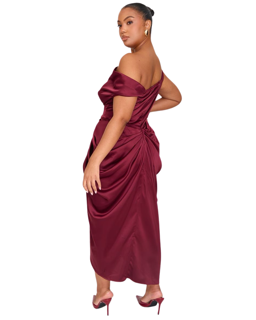 PRETTYLITTLETHING Robe mi-longue  Satinée drapée Bordeaux à épaules dénudées